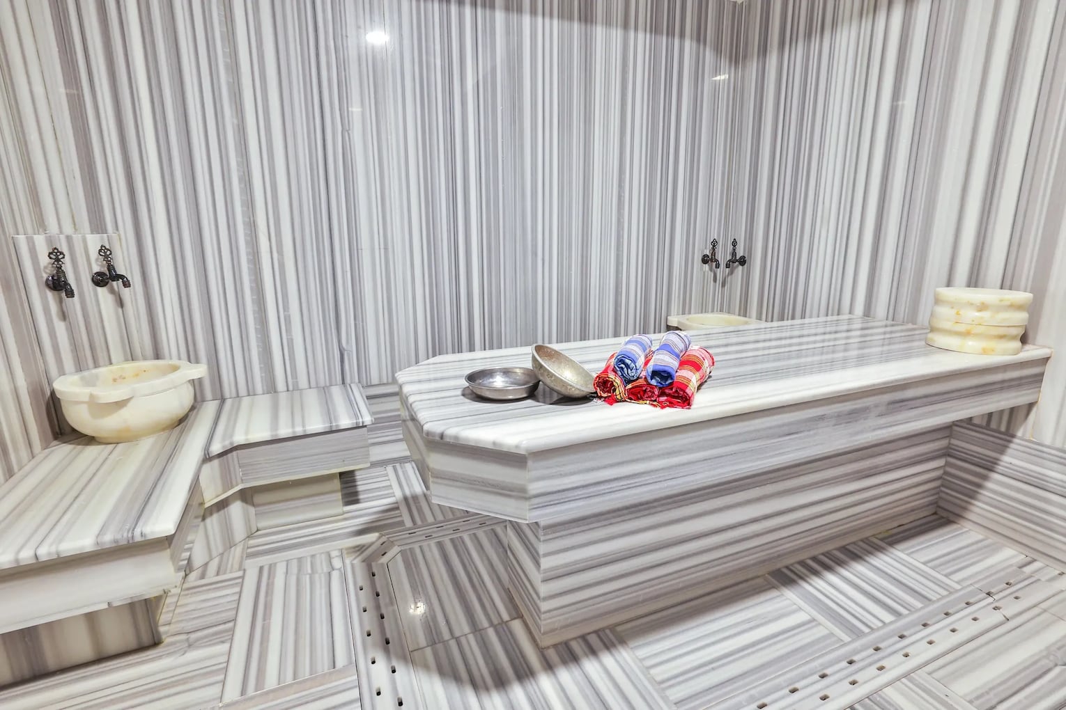 Crystal World Of Colours Comfort Collection