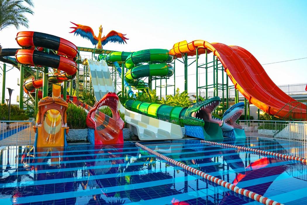 Crystal Admiral Resort Suites