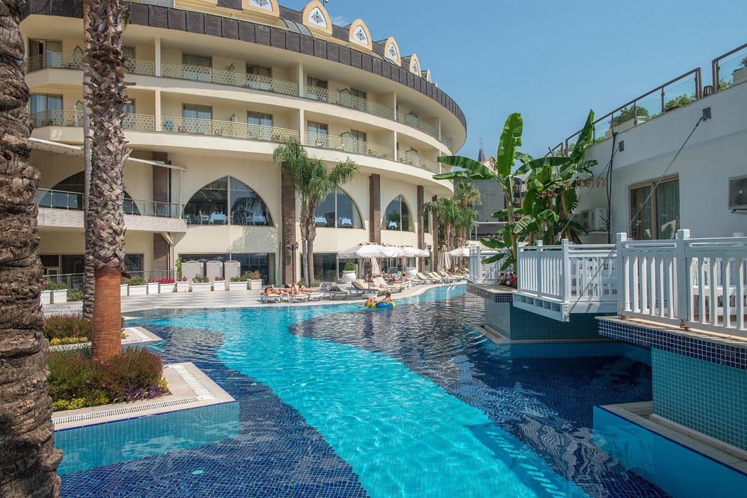 Crystal Prestige Pearl Collection