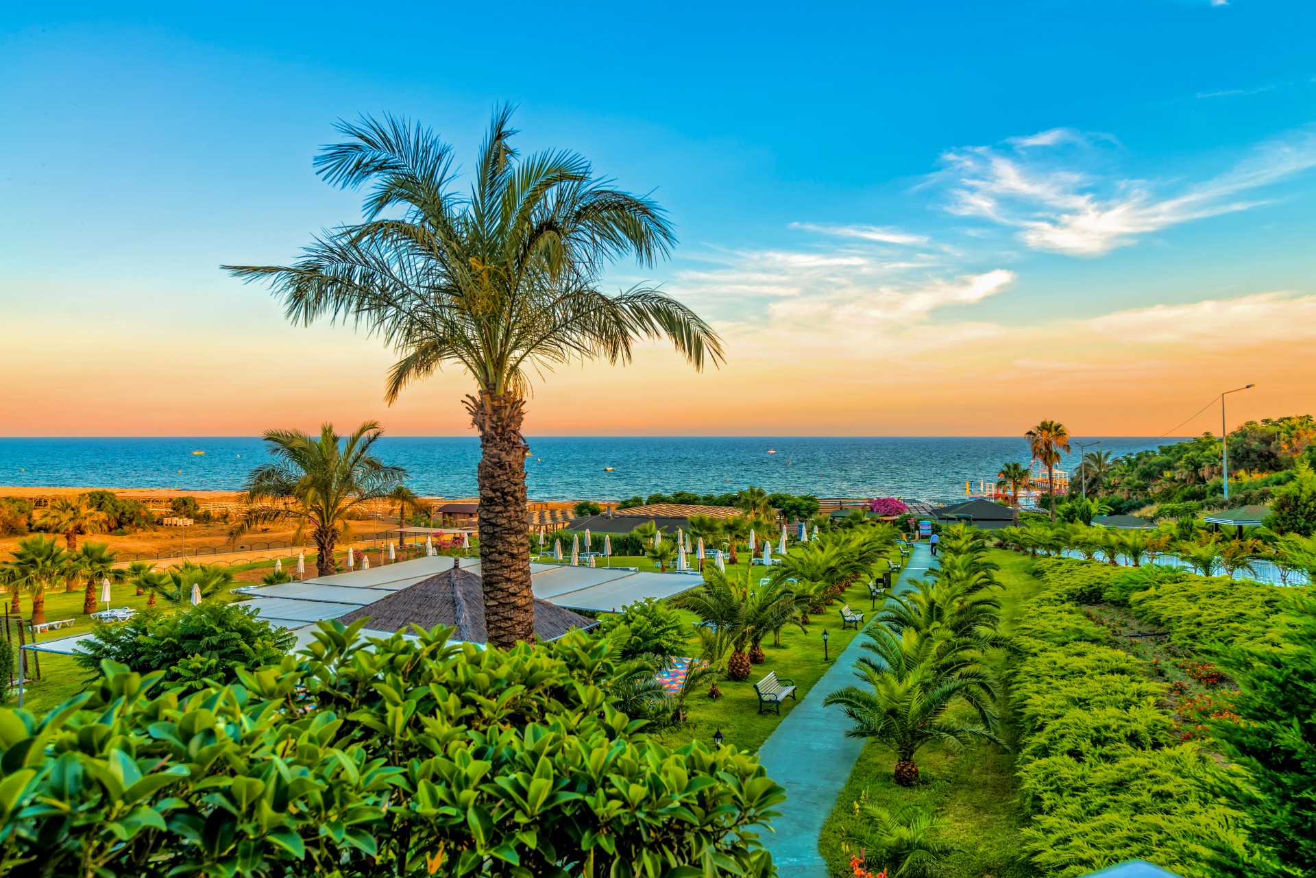 Royal Atlantis Spa & Resort Hotel