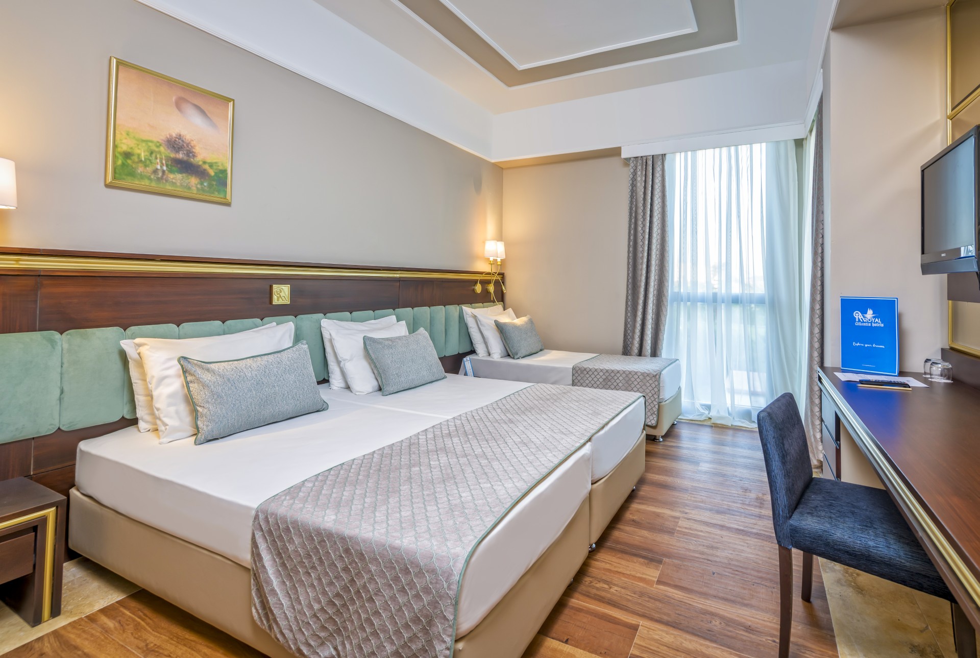 Royal Atlantis Spa & Resort Hotel