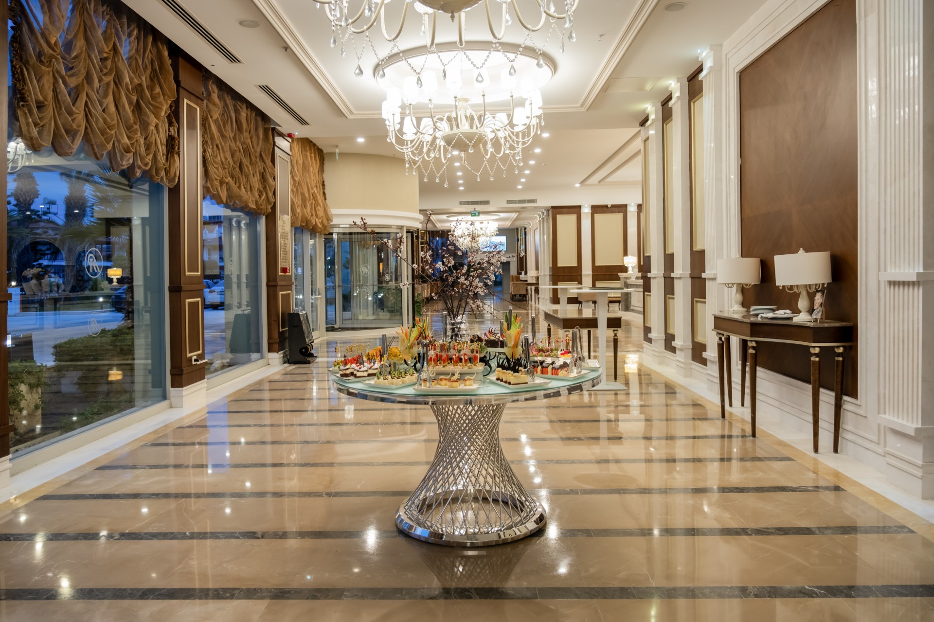 Royal Atlantis Spa & Resort Hotel