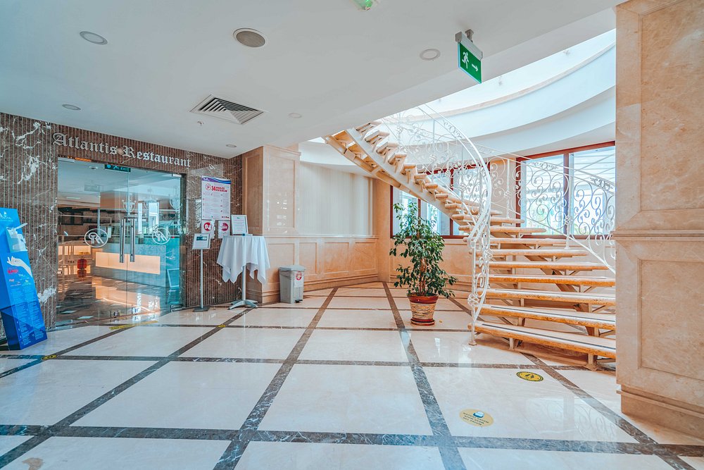Royal Atlantis Spa & Resort Hotel
