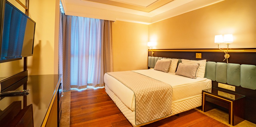 Royal Atlantis Spa & Resort Hotel