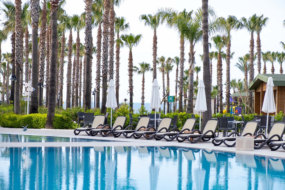 Royal Atlantis Spa & Resort Hotel