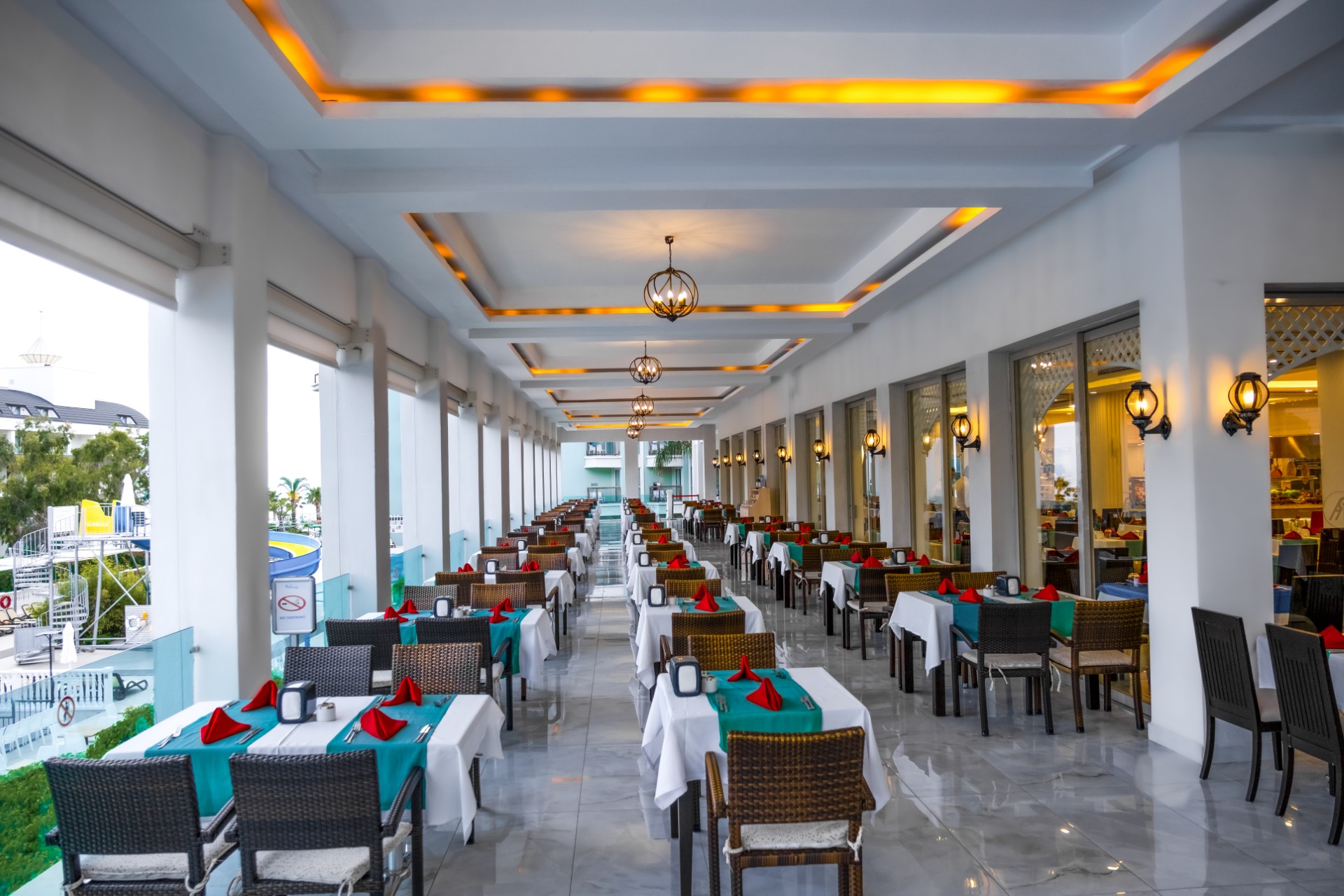 Royal Atlantis Spa & Resort Hotel