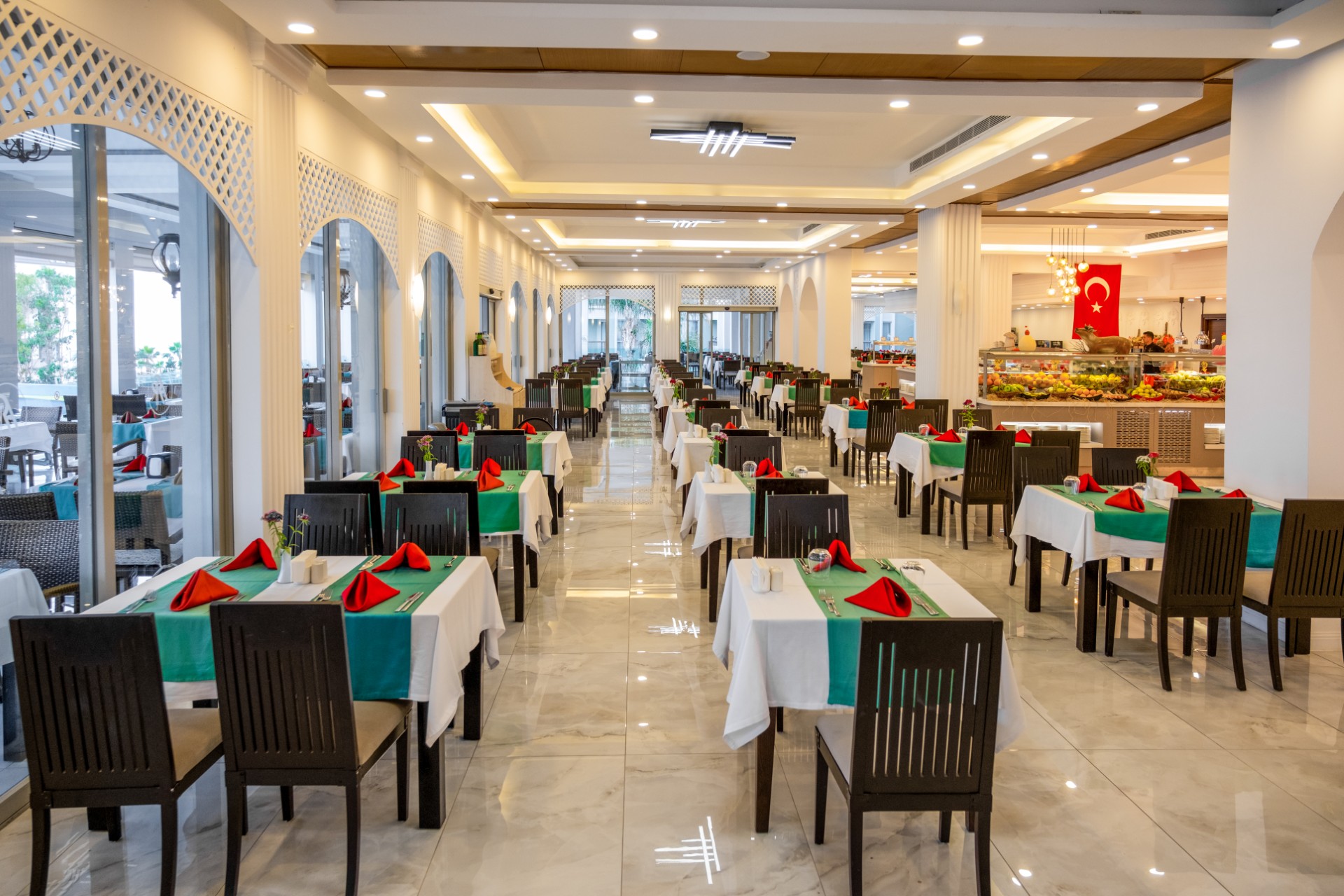 Royal Atlantis Spa & Resort Hotel