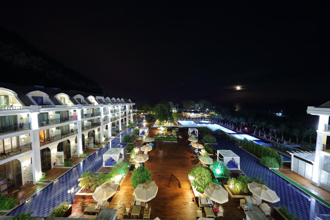 Juju Premier Palace