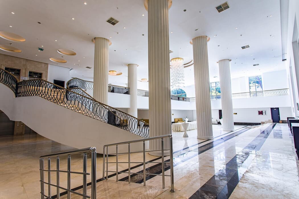 Juju Premier Palace