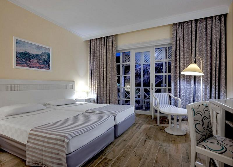 Asteria Family Resort Side