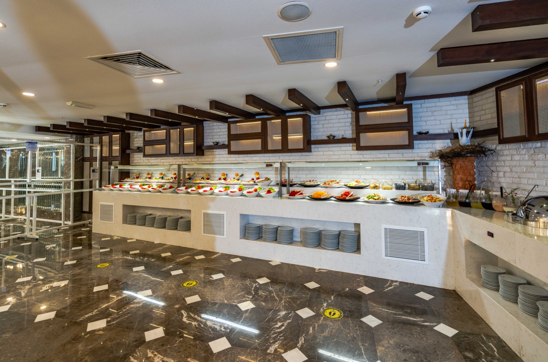 Royal Atlantis Beach Hotel