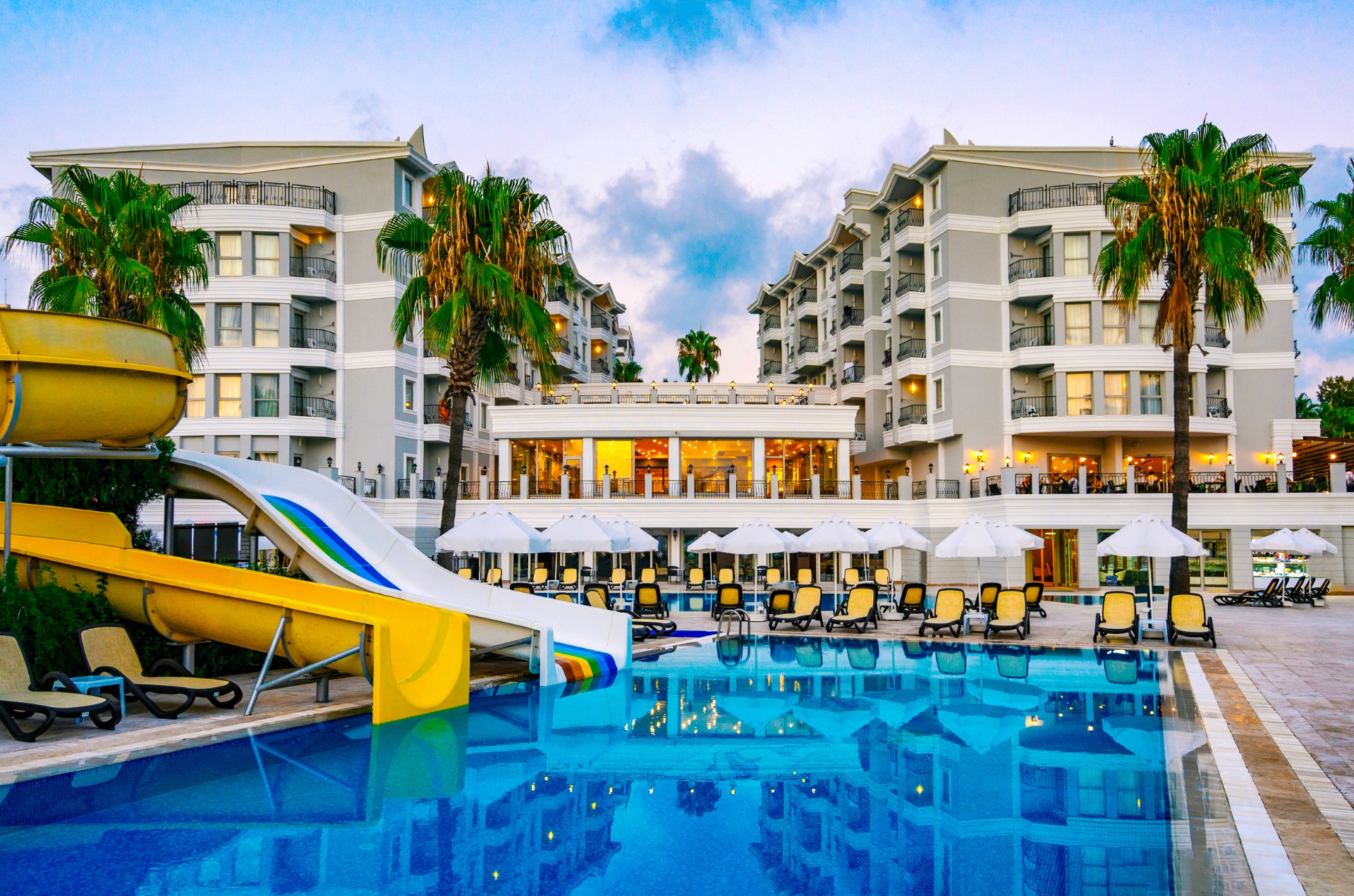 Royal Atlantis Beach Hotel