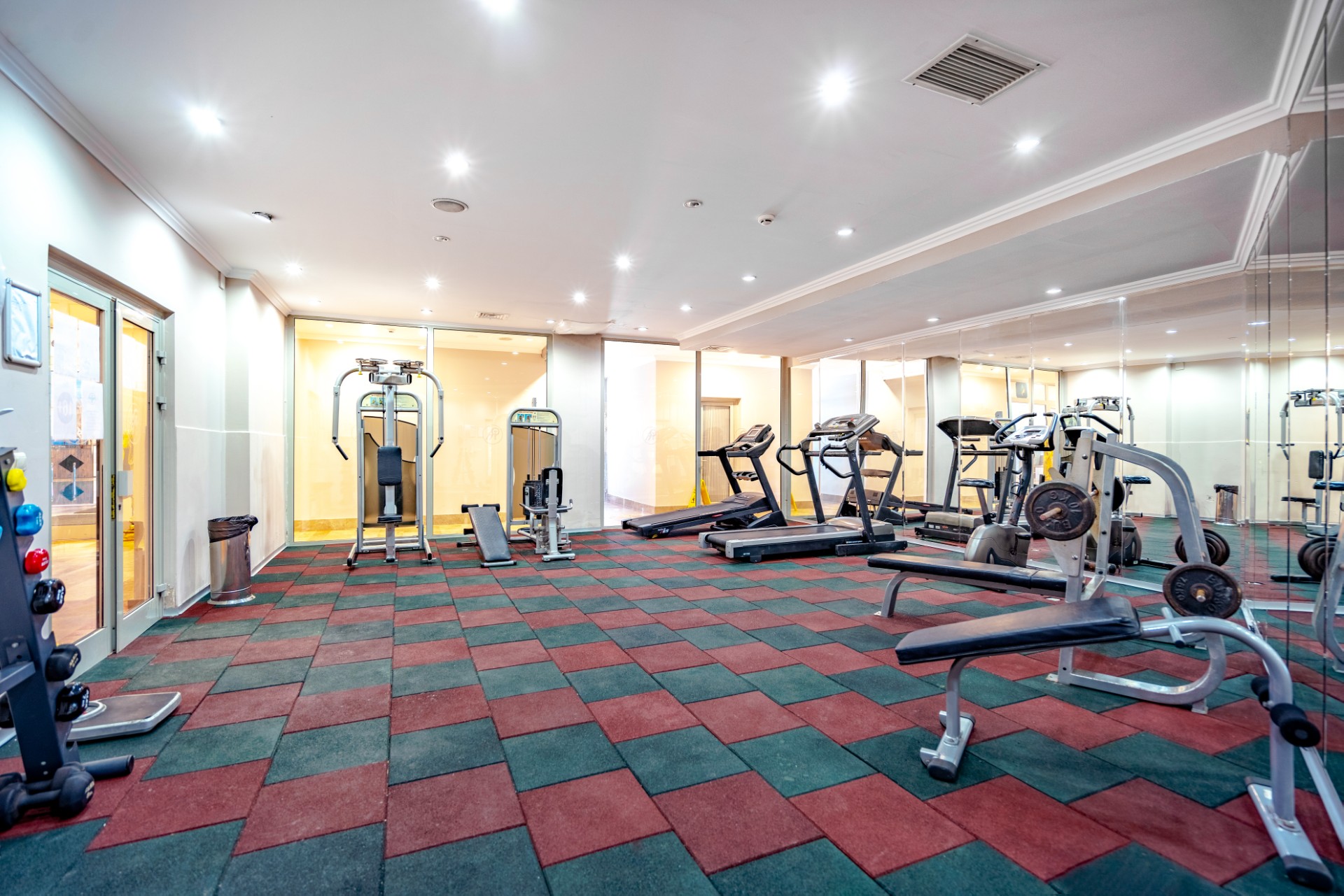 Royal Atlantis Beach Hotel