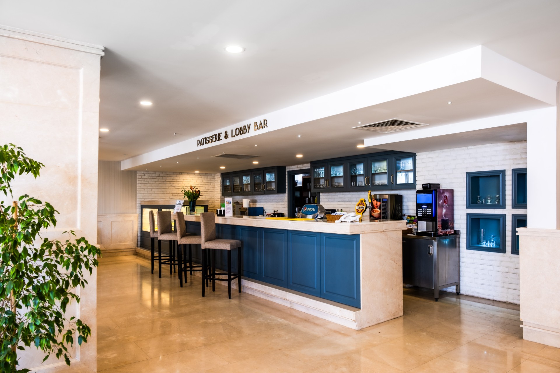 Royal Atlantis Beach Hotel