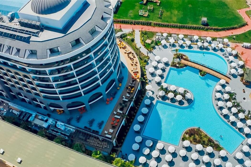  Alarcha Hotels Resorts