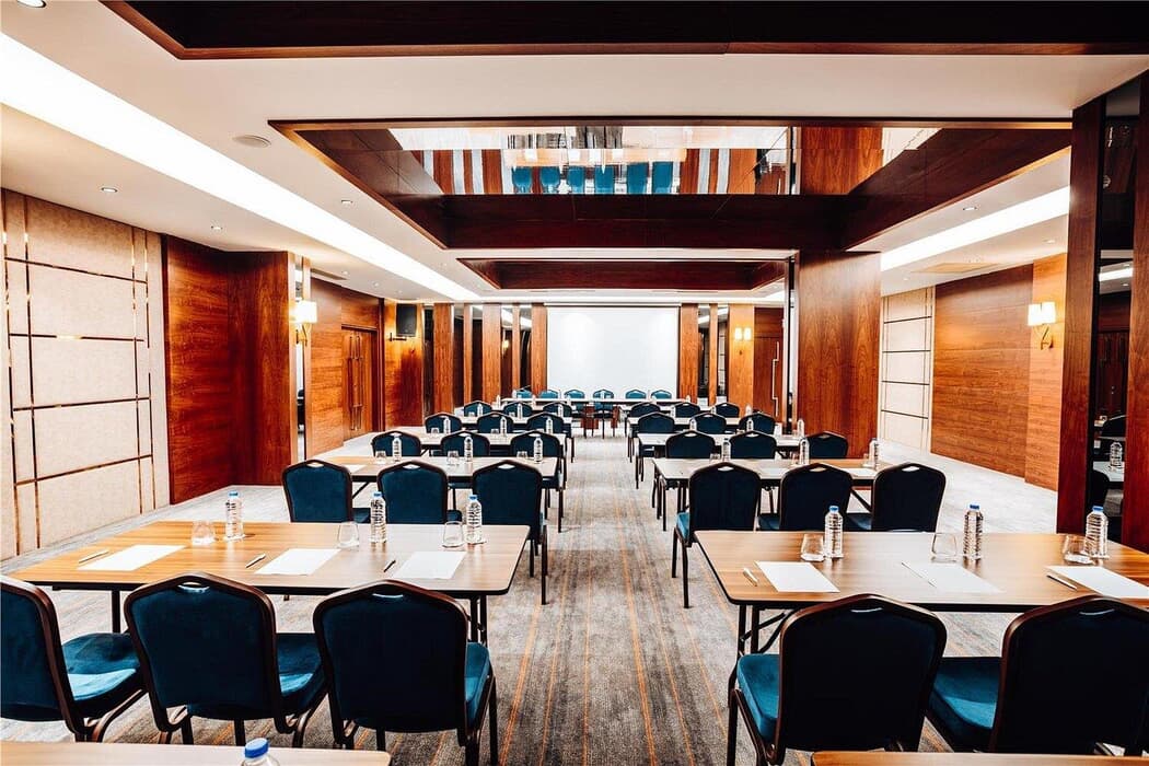  Alarcha Hotels Resorts